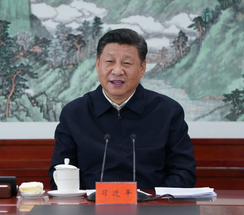 2016年2月19日，習(xí)近平總書記在中央電視臺(tái)總控中心同工作人員親切握手。